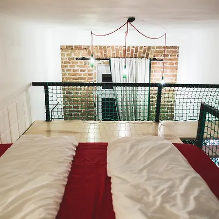 珀索尼恩姆精品公寓 *